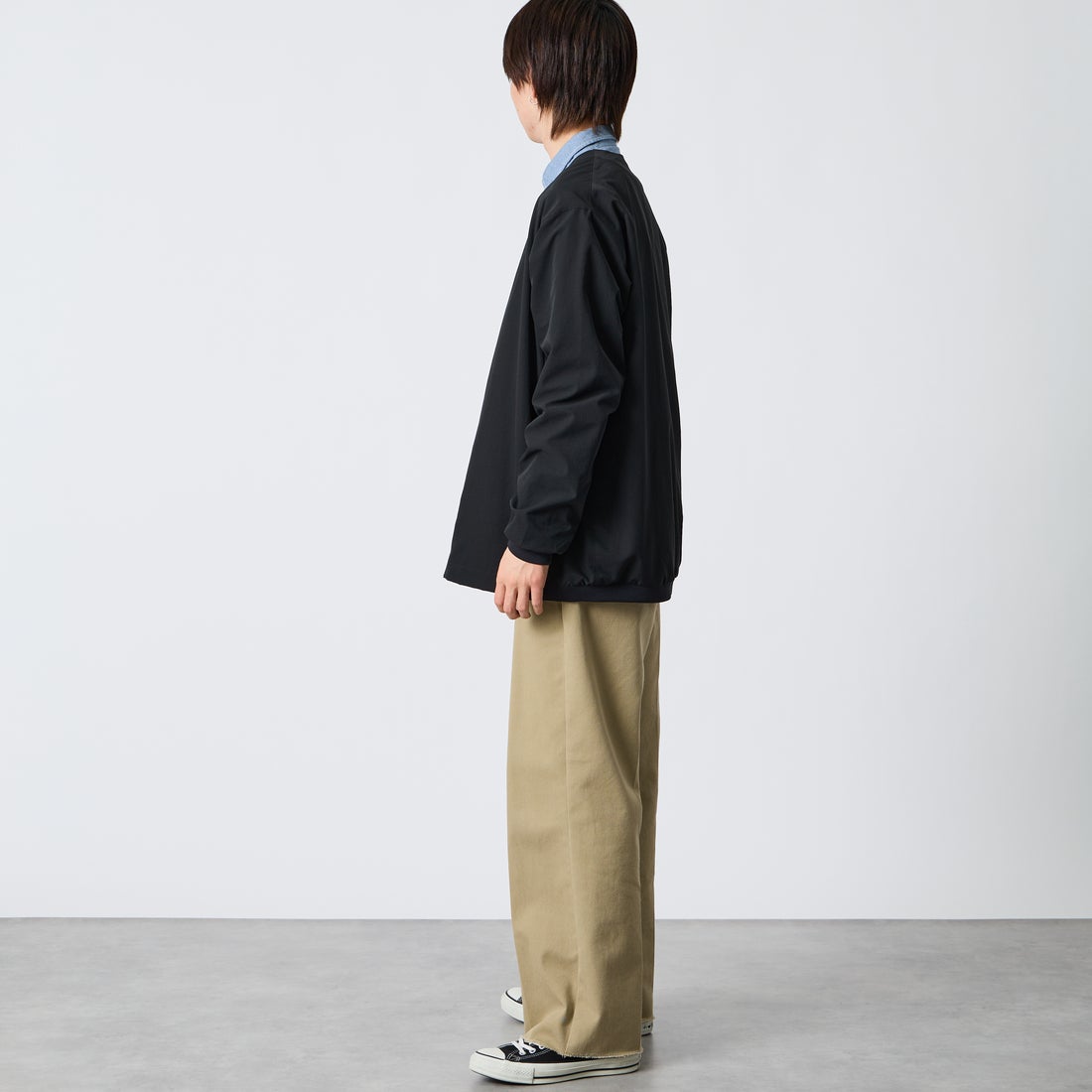 NANGA [ナンガ] ドットエア(R) コンフィーカーディガン [N2500-1T302A] P.BLK &&モデル身長：177cm 着用サイズ：L&&