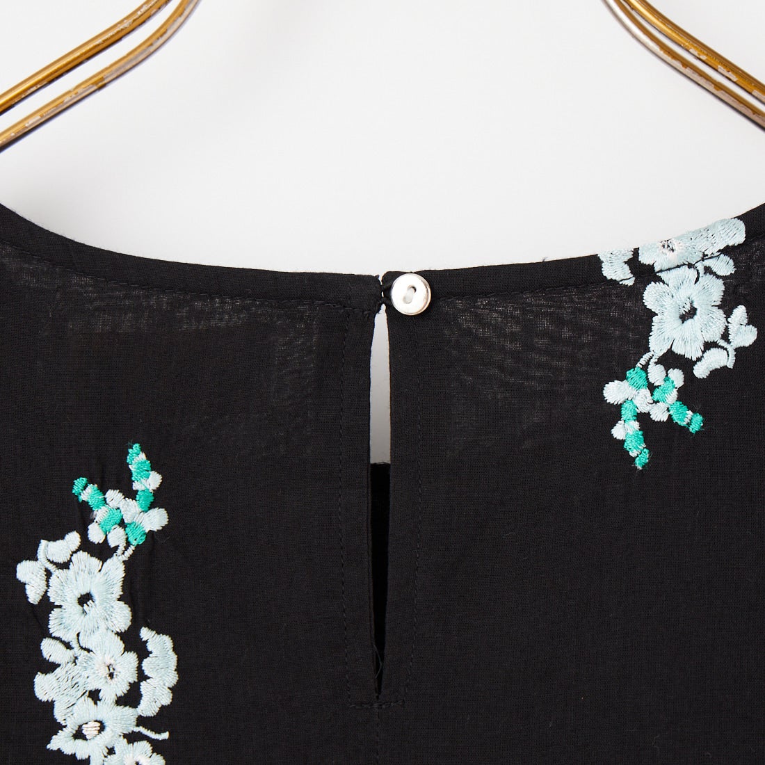 ne Quittez pas [ヌキテパ] ジャスミン刺繍 コットンボイルティアードブラウス [010261WT1] 09 BLACK