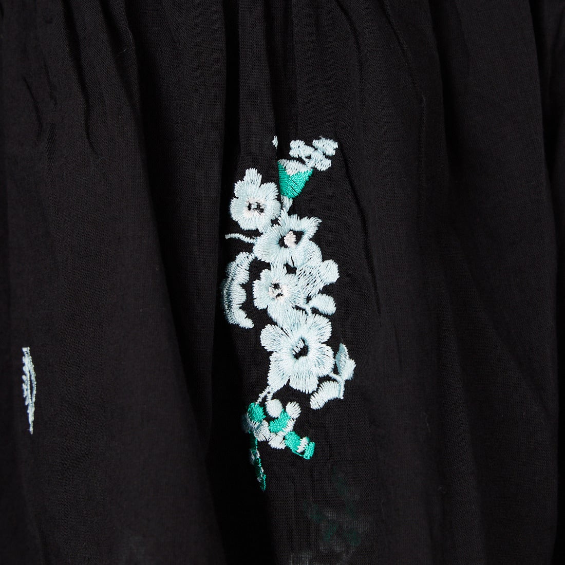 ne Quittez pas [ヌキテパ] ジャスミン刺繍 コットンボイルティアードブラウス [010261WT1] 09 BLACK