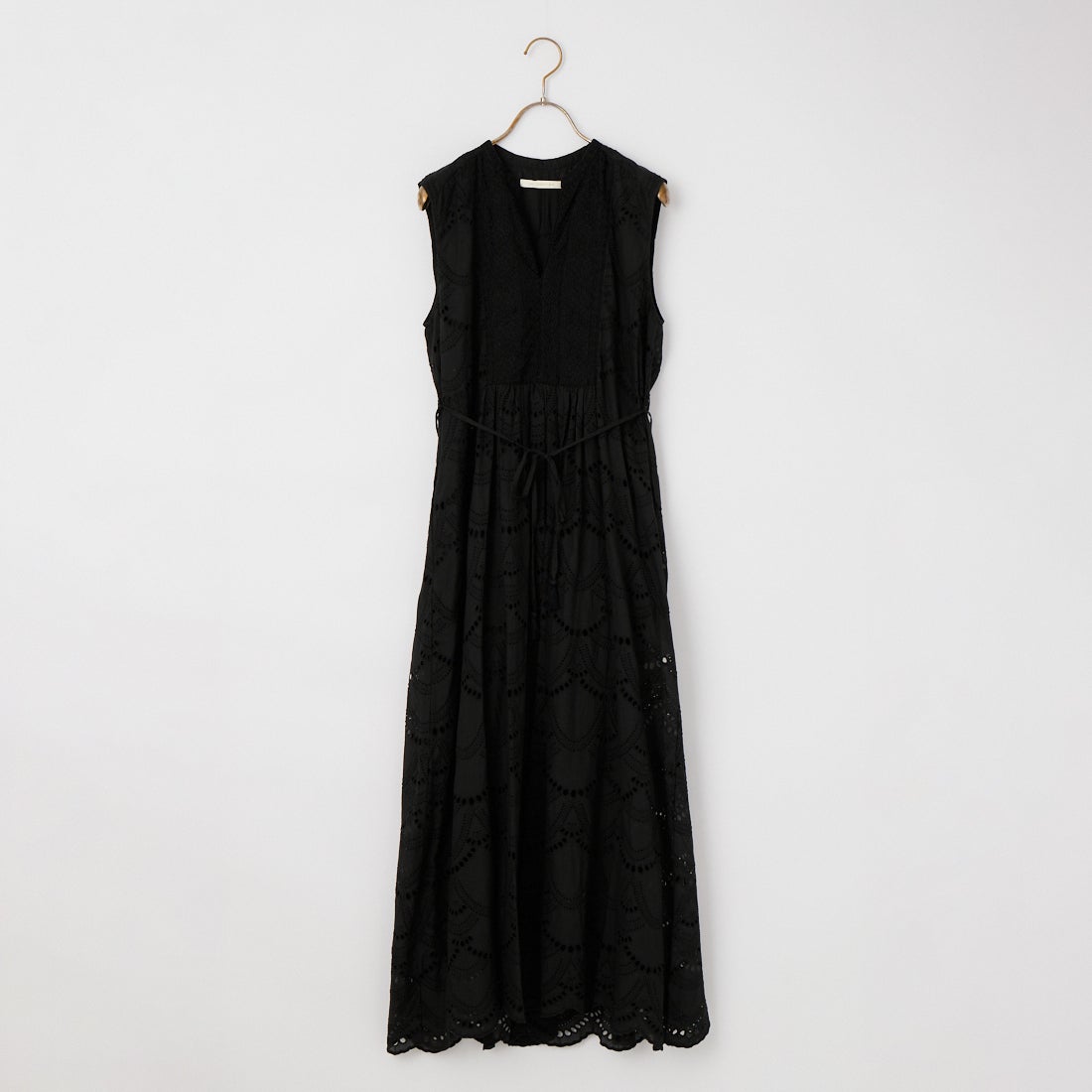 09 BLACK