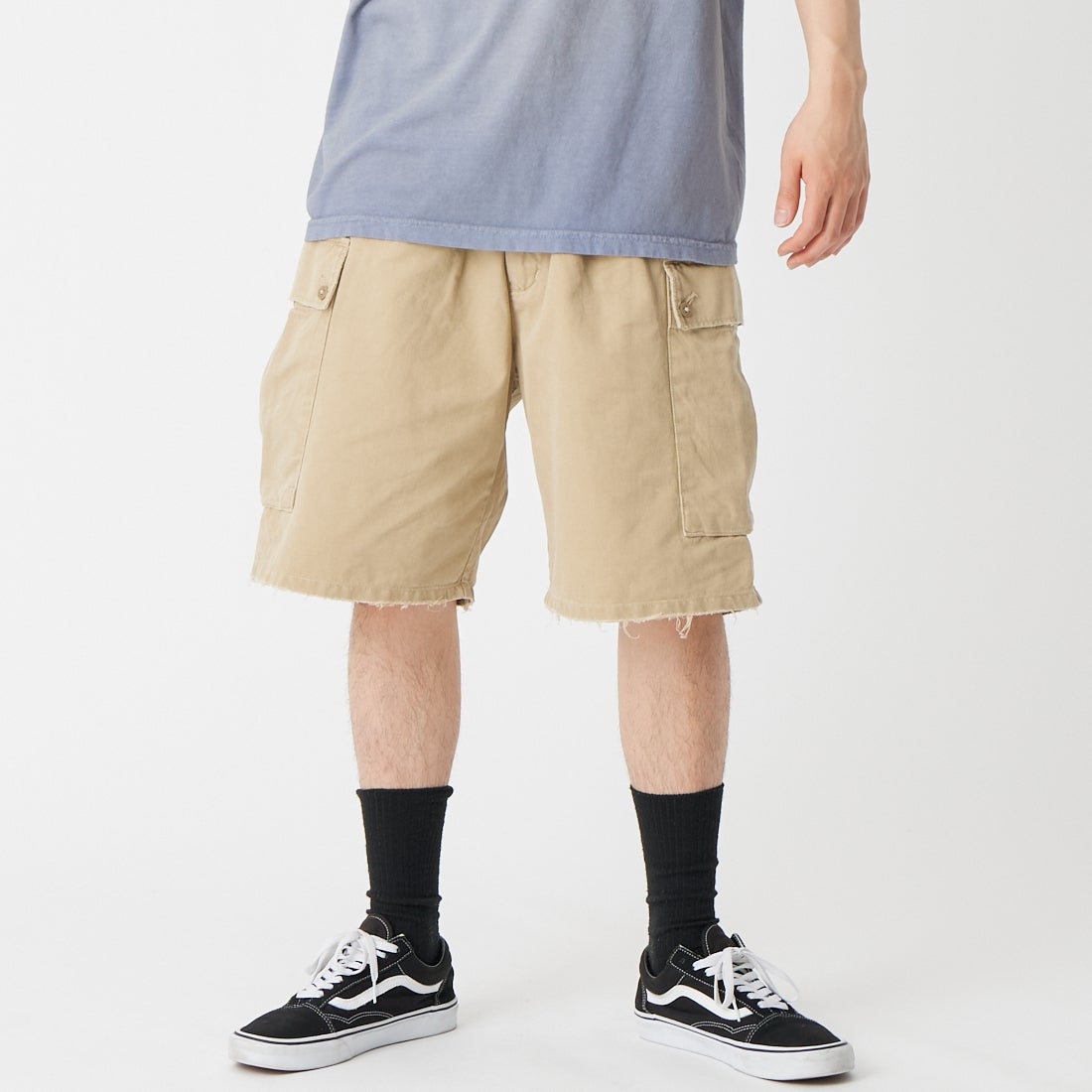 KHAKI&&モデル身長：177cm 着用サイズ：M&&