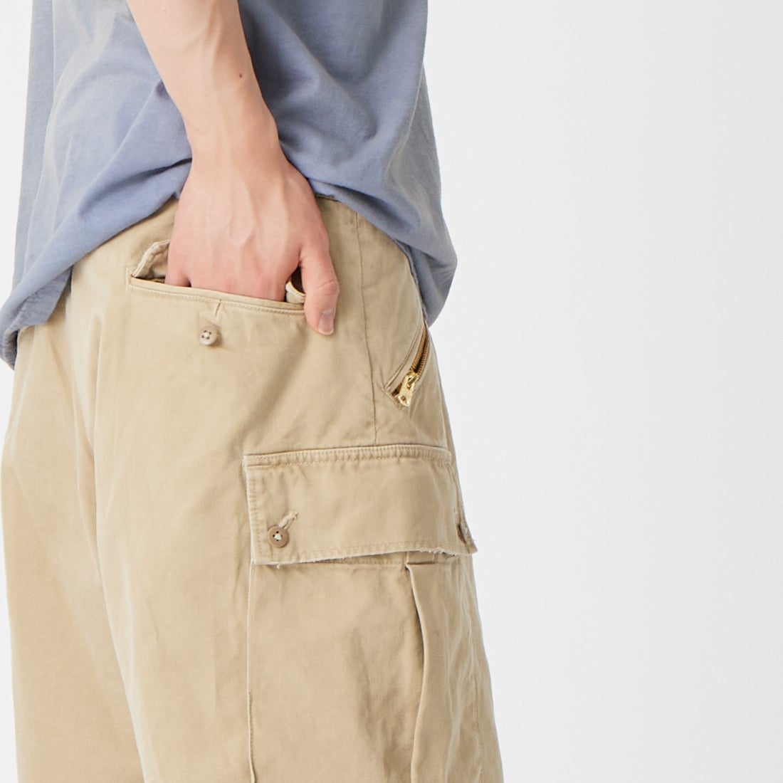 BOW WOW [バウワウ] US ARMY エイジドマウンテントルーパーショーツ [BW261-AMTS] KHAKI &&モデル身長：177cm 着用サイズ：M&&