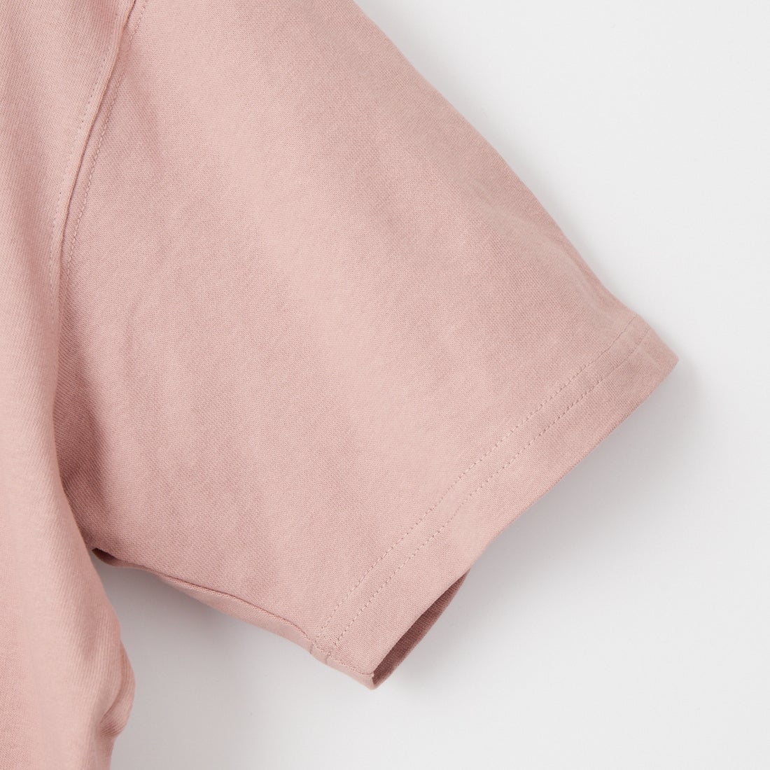 MANHATTAN PORTAGE [マンハッタンポーテージ] 別注 手描き風ロゴ バックプリントTシャツ [26SSMP-IN79-JF] PINK