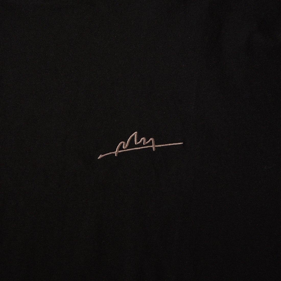 MANHATTAN PORTAGE [マンハッタンポーテージ] 別注 手描き風ロゴ バックプリントTシャツ [26SSMP-IN79-JF] BLACK