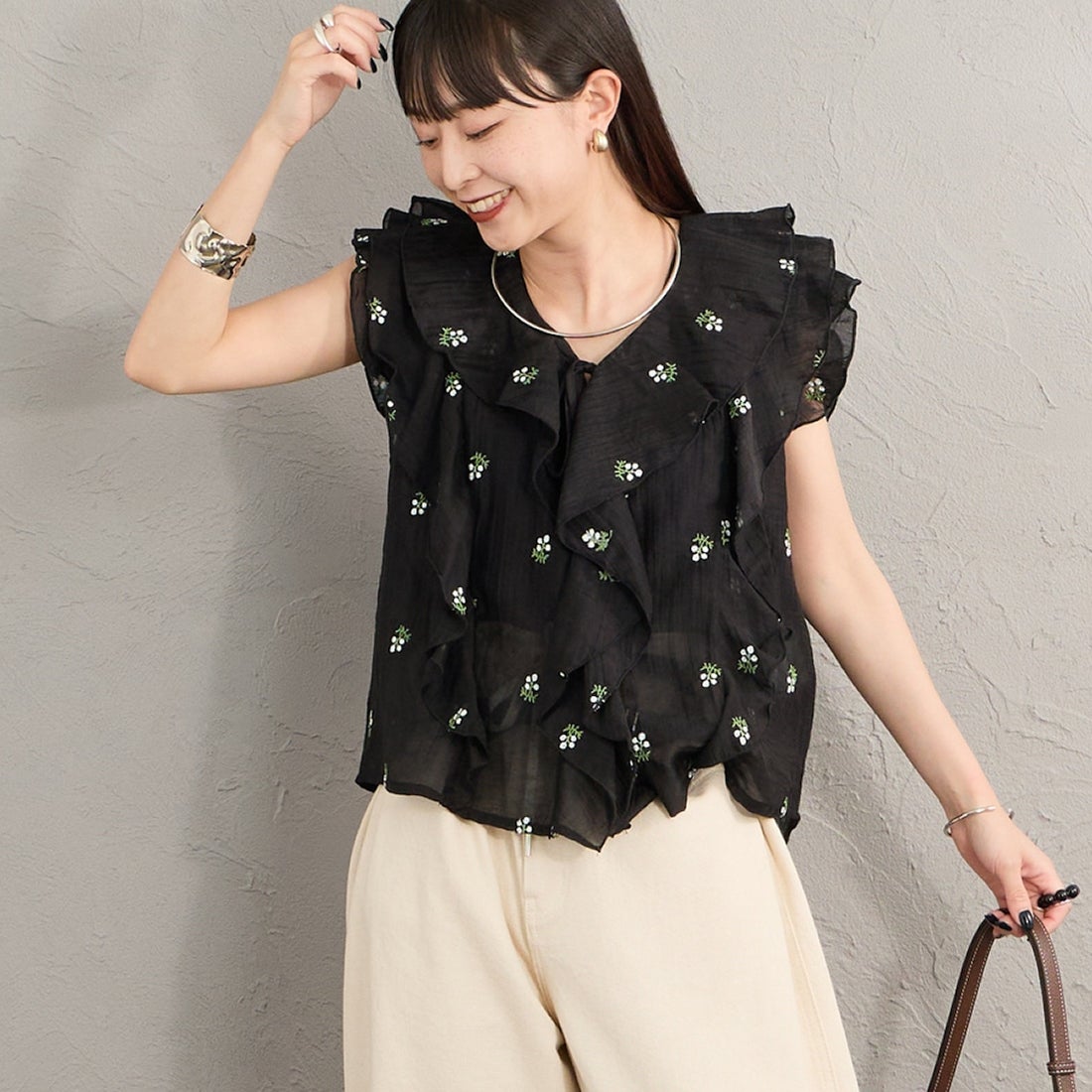 09 BLACK&&モデル身長：150cm 着用サイズ：F&&