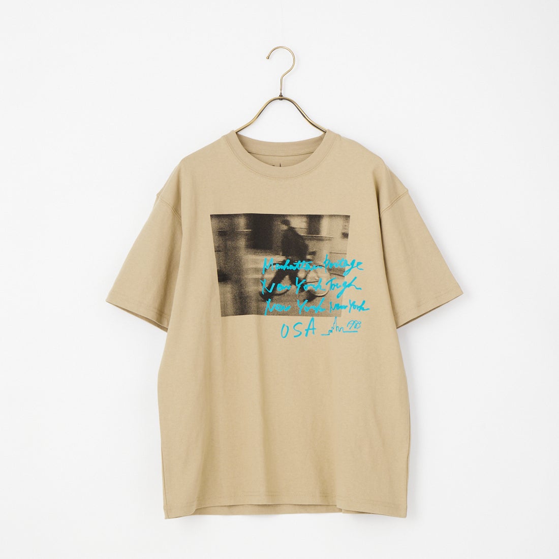 MANHATTAN PORTAGE [マンハッタンポーテージ] 別注 フォトプリントTシャツ [26SSMP-IN82-JF] BEIGE