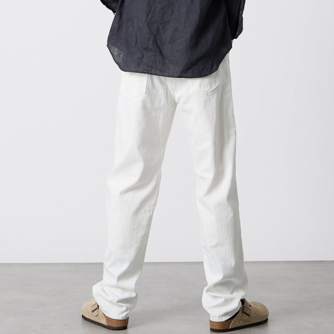 YANUK [ヤヌーク] クラシックストレート Resort BEN [57261231] WHT &&モデル身長：177cm 着用サイズ：M&&