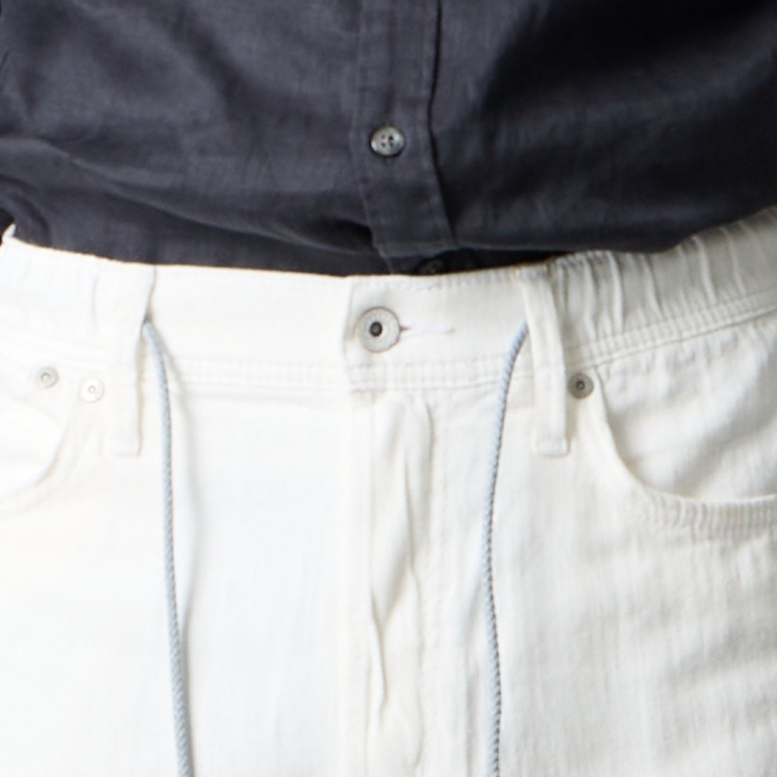 YANUK [ヤヌーク] クラシックストレート Resort BEN [57261231] WHT &&モデル身長：177cm 着用サイズ：M&&