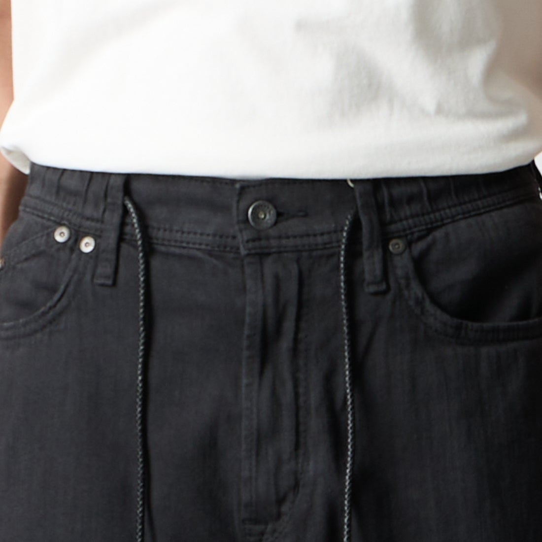 YANUK [ヤヌーク] クラシックストレート Resort BEN [57261232] WBK &&モデル身長：177cm 着用サイズ：M&&