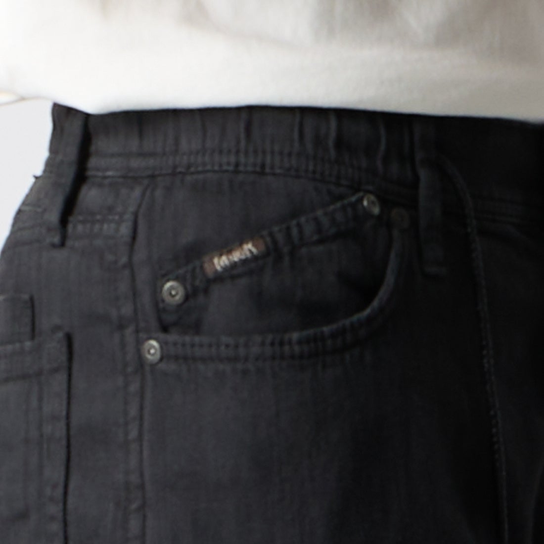 YANUK [ヤヌーク] クラシックストレート Resort BEN [57261232] WBK &&モデル身長：177cm 着用サイズ：M&&