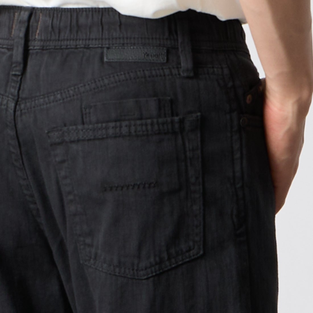 YANUK [ヤヌーク] クラシックストレート Resort BEN [57261232] WBK &&モデル身長：177cm 着用サイズ：M&&