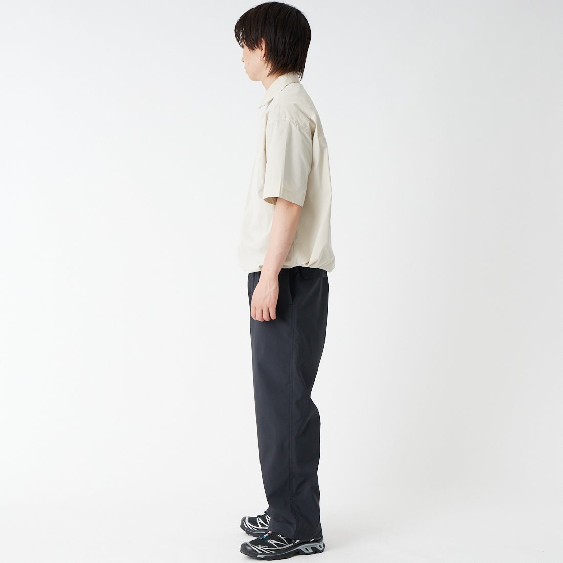 SLICK [スリック] コットンライクタイプライター ドローストリングシャツ [5220272] 520 GRAY B &&モデル身長：177cm 着用サイズ：1&&