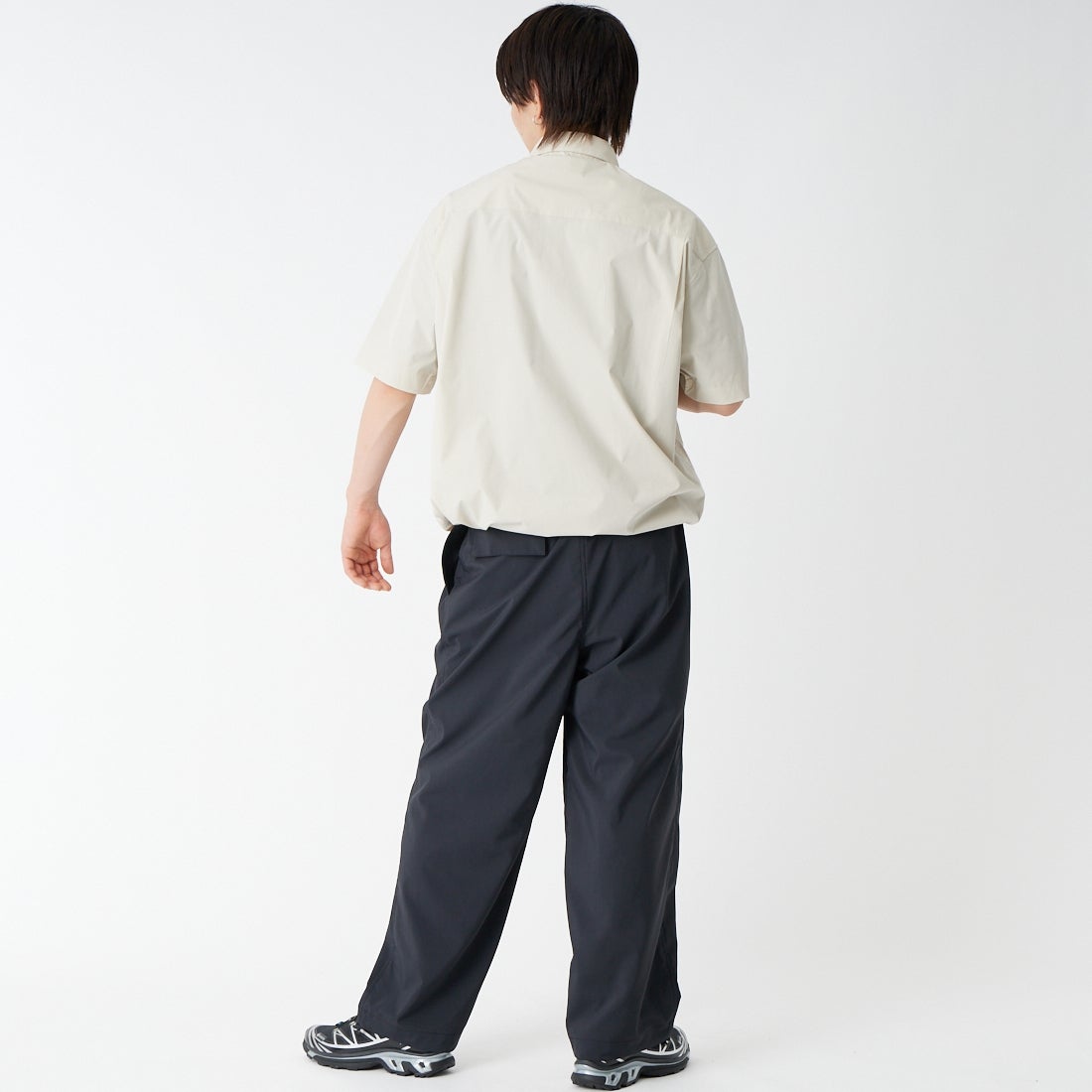 SLICK [スリック] コットンライクタイプライター ドローストリングシャツ [5220272] 520 GRAY B &&モデル身長：177cm 着用サイズ：1&&
