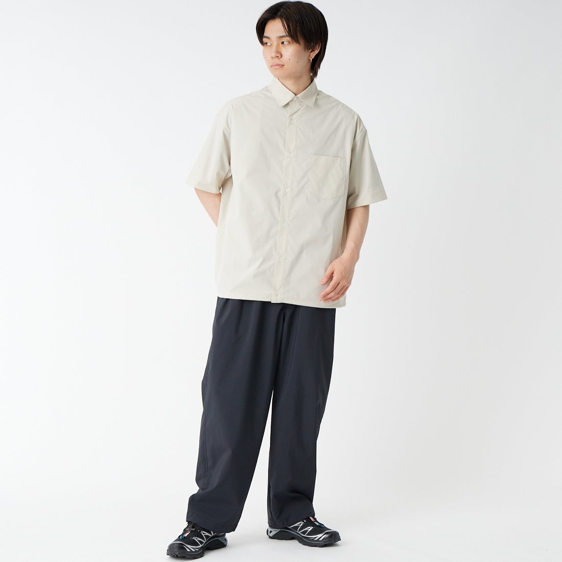 SLICK [スリック] コットンライクタイプライター ドローストリングシャツ [5220272] 520 GRAY B &&モデル身長：177cm 着用サイズ：1&&