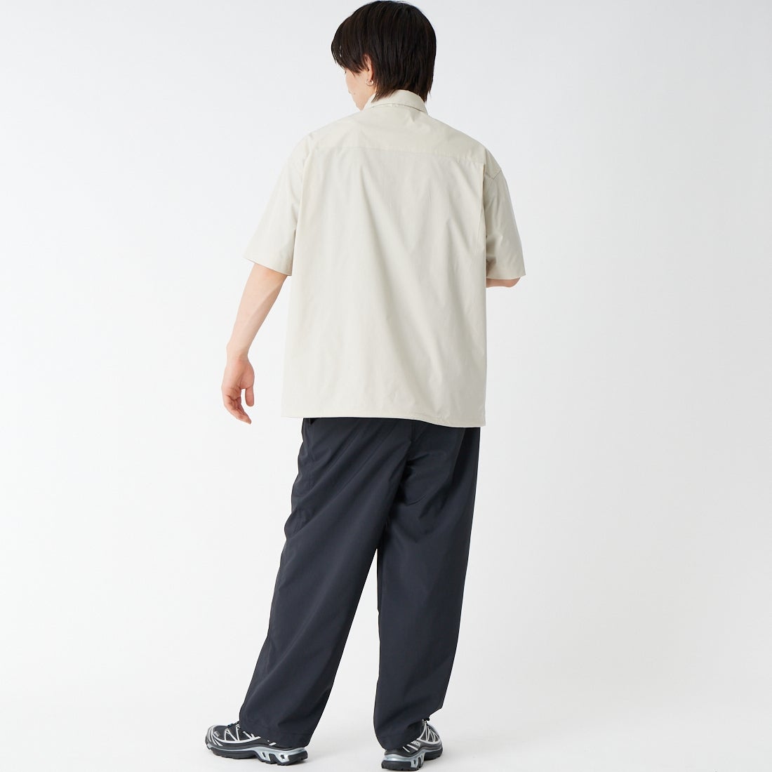 SLICK [スリック] コットンライクタイプライター ドローストリングシャツ [5220272] 520 GRAY B &&モデル身長：177cm 着用サイズ：1&&