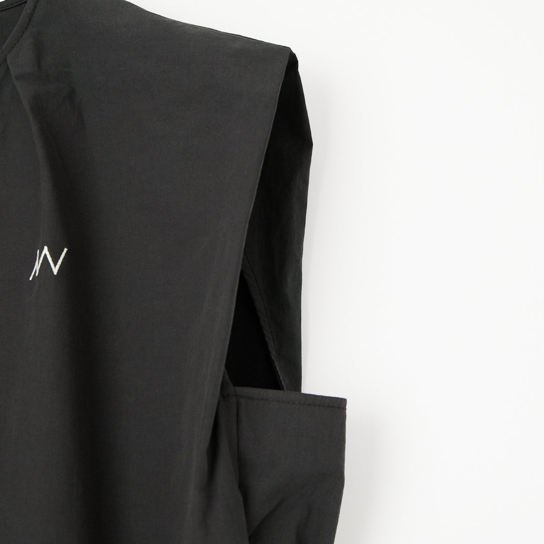 YENN [イエン] スリーブレスシャツ [Y262-11040] BLACK