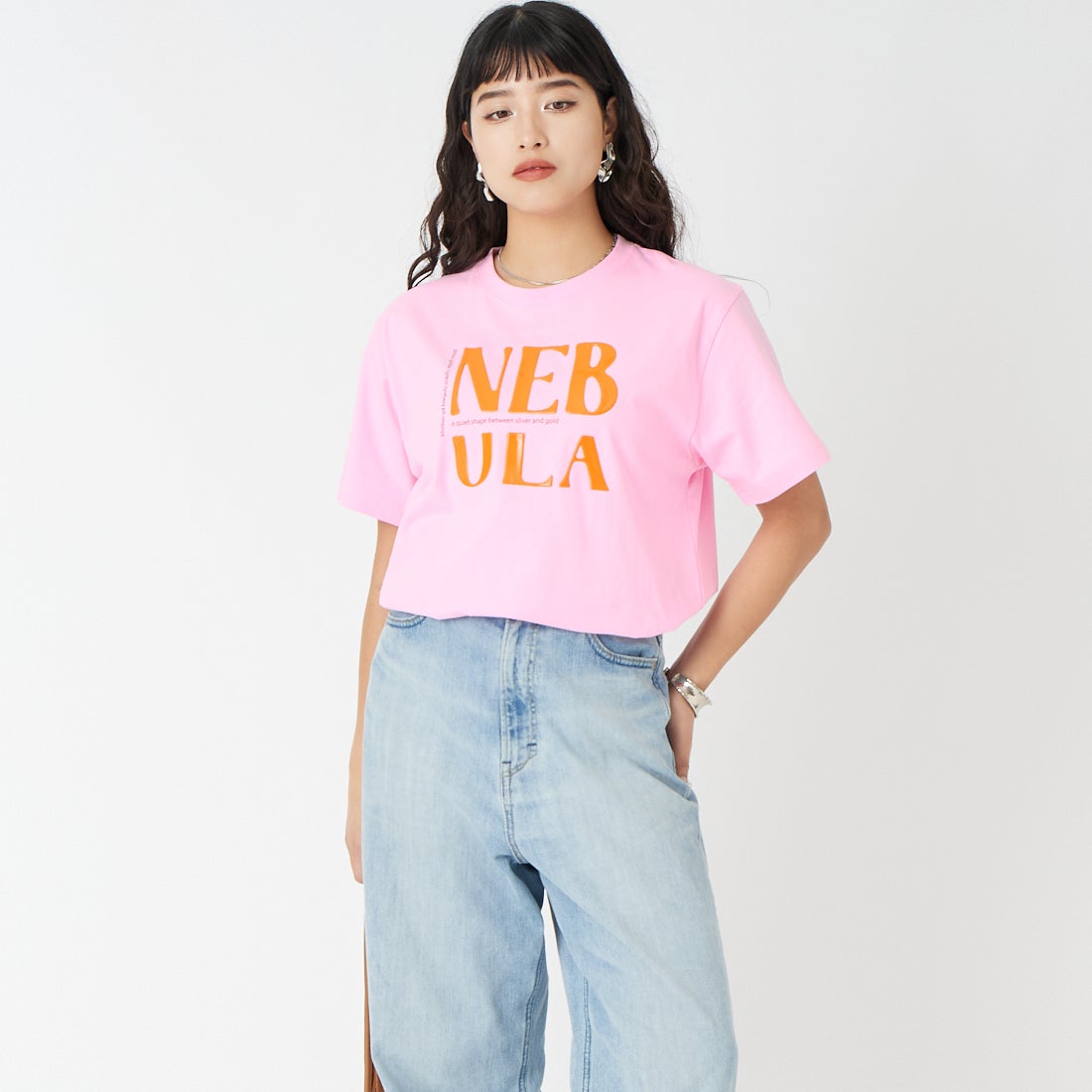 MAISON SPECIAL [メゾンスペシャル] NEBULAロゴTシャツ [21261415816] PNK &&モデル身長：162cm 着用サイズ：F&&