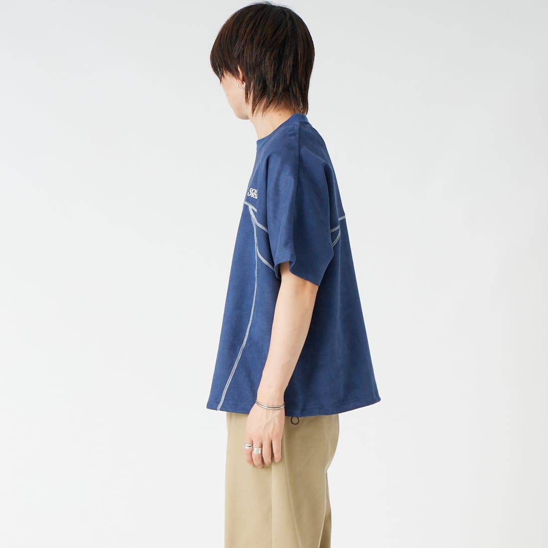 SCHWA CORP × JEANS FACTORY [シュワコープ × ジーンズファクトリー] フェイクスエードステッチTシャツ [SHA-262-044] NAVY &&モデル身長：177cm 着用サイズ：M&&