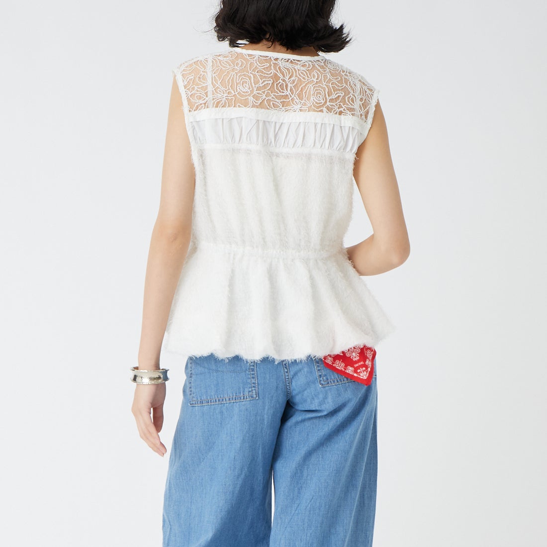 &g'aime [アンジェム] MIXバルーンベスト [293-68212] 01 ﾎﾜｲﾄ &&モデル身長：162cm 着用サイズ：F&&