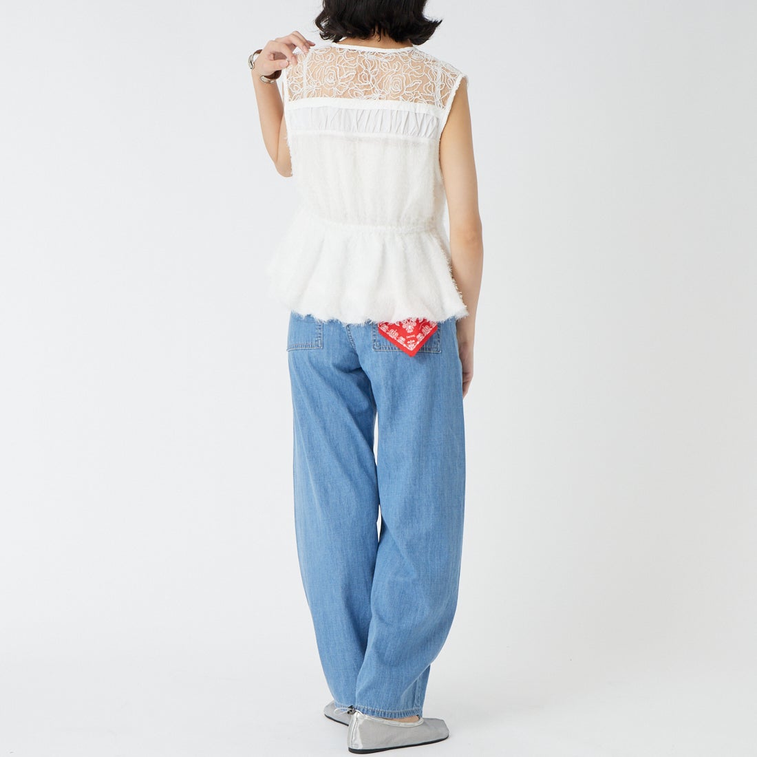 &g'aime [アンジェム] MIXバルーンベスト [293-68212] 01 ﾎﾜｲﾄ &&モデル身長：162cm 着用サイズ：F&&