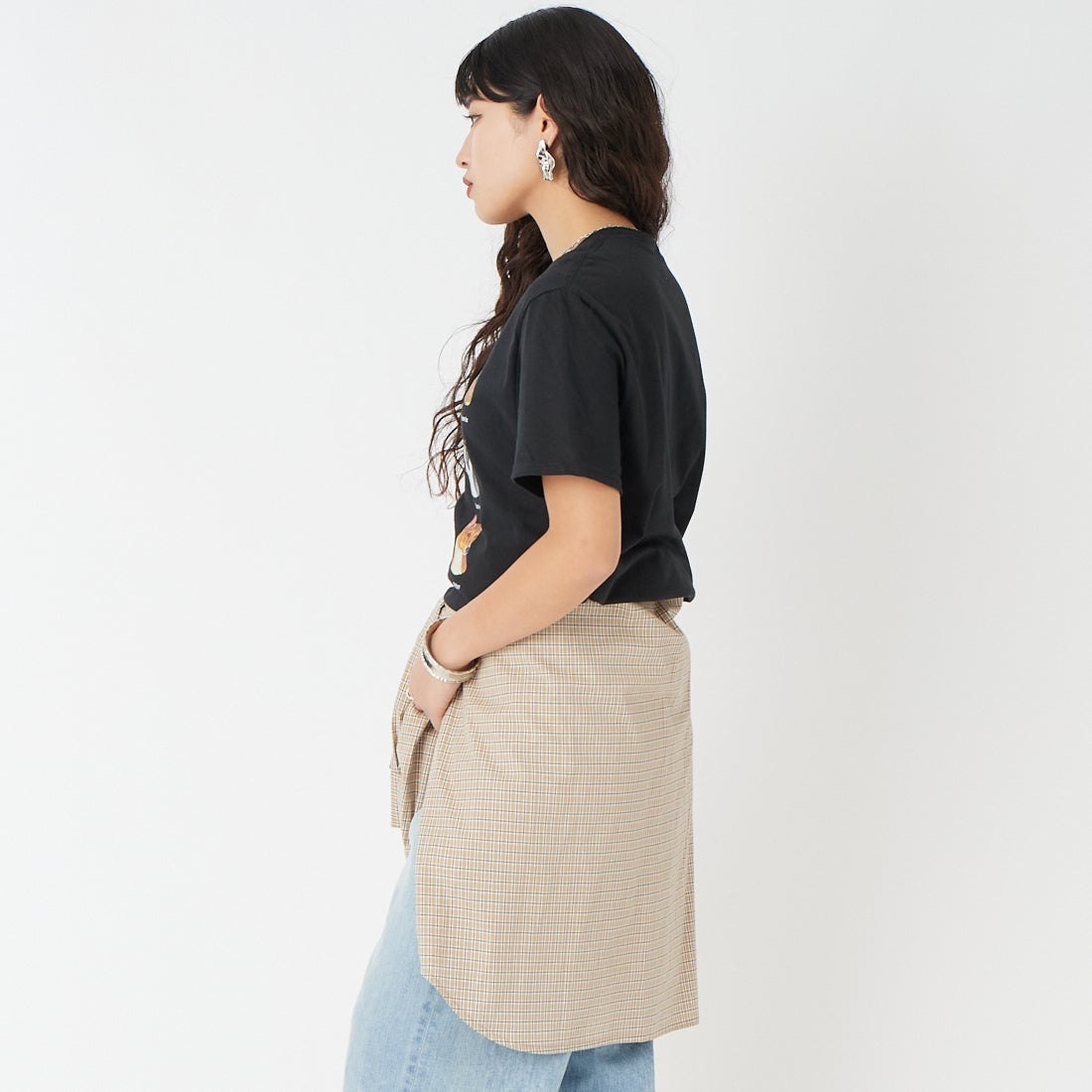 JERZEES [ジャージーズ] 9DOGS ショートスリーブTシャツ [JZ26S008] BLACK &&モデル身長：162cm 着用サイズ：M&&