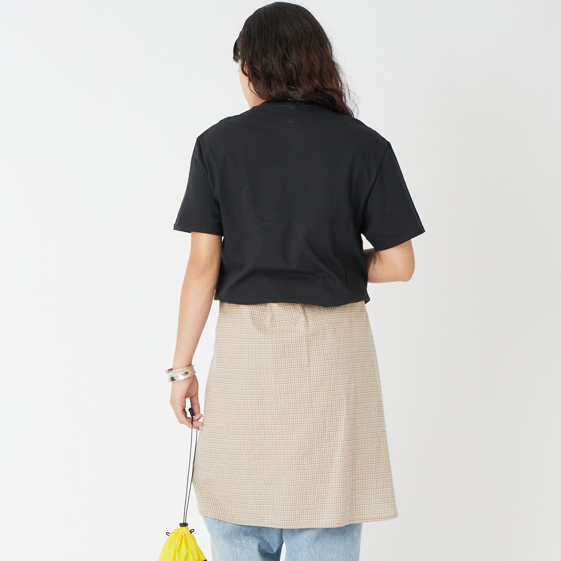 JERZEES [ジャージーズ] 9DOGS ショートスリーブTシャツ [JZ26S008] BLACK &&モデル身長：162cm 着用サイズ：M&&