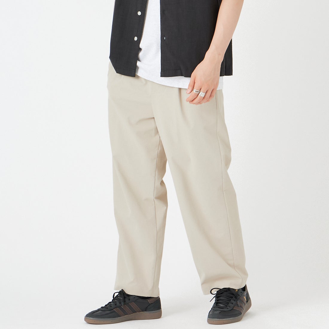 Noir Fabrik [ヌワールファブリック] DRYSCAPE バギーイージーパンツ [NF-262-026] BEIGE &&モデル身長：177cm 着用サイズ：S&&
