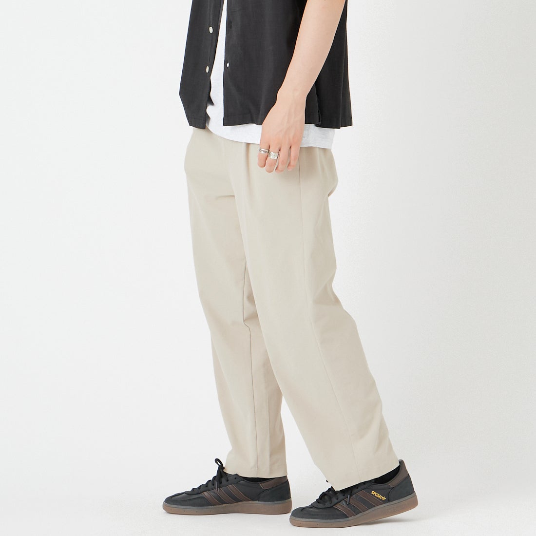 Noir Fabrik [ヌワールファブリック] DRYSCAPE バギーイージーパンツ [NF-262-026] BEIGE &&モデル身長：177cm 着用サイズ：S&&