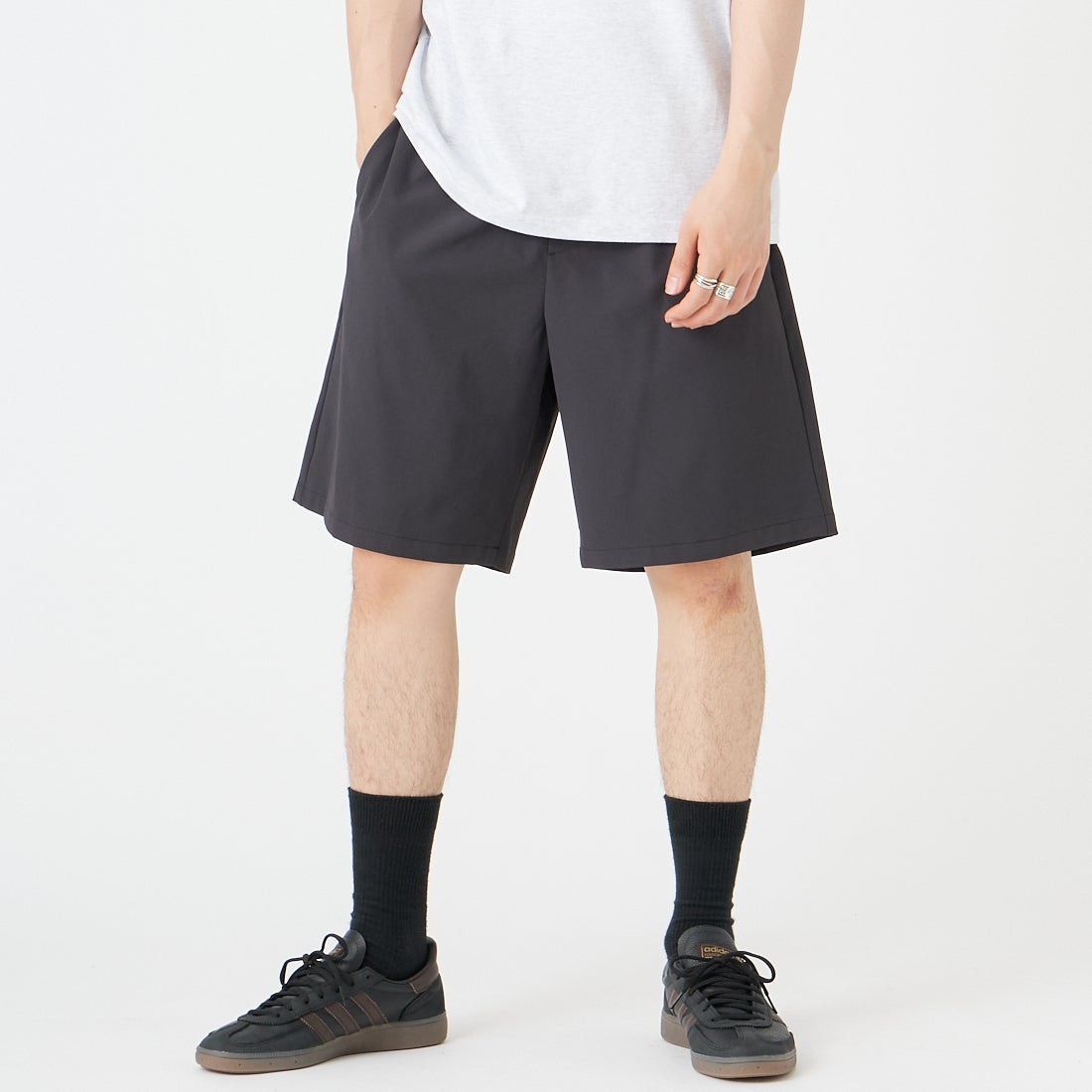 Noir Fabrik [ヌワールファブリック] DRYSCAPE ワイドショートパンツ [NF-262-025] CHARCOAL &&モデル身長：177cm 着用サイズ：M&&