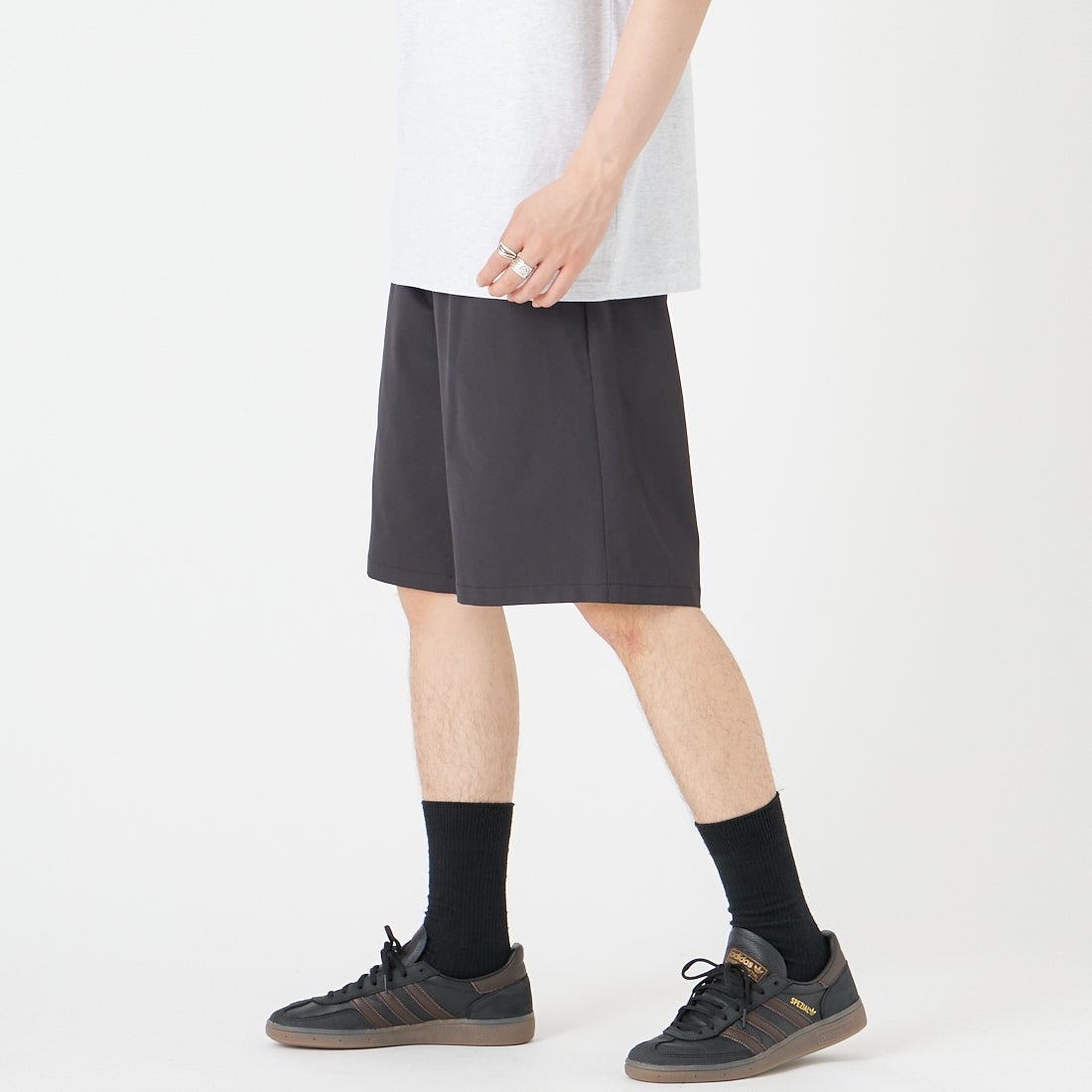 Noir Fabrik [ヌワールファブリック] DRYSCAPE ワイドショートパンツ [NF-262-025] CHARCOAL &&モデル身長：177cm 着用サイズ：M&&