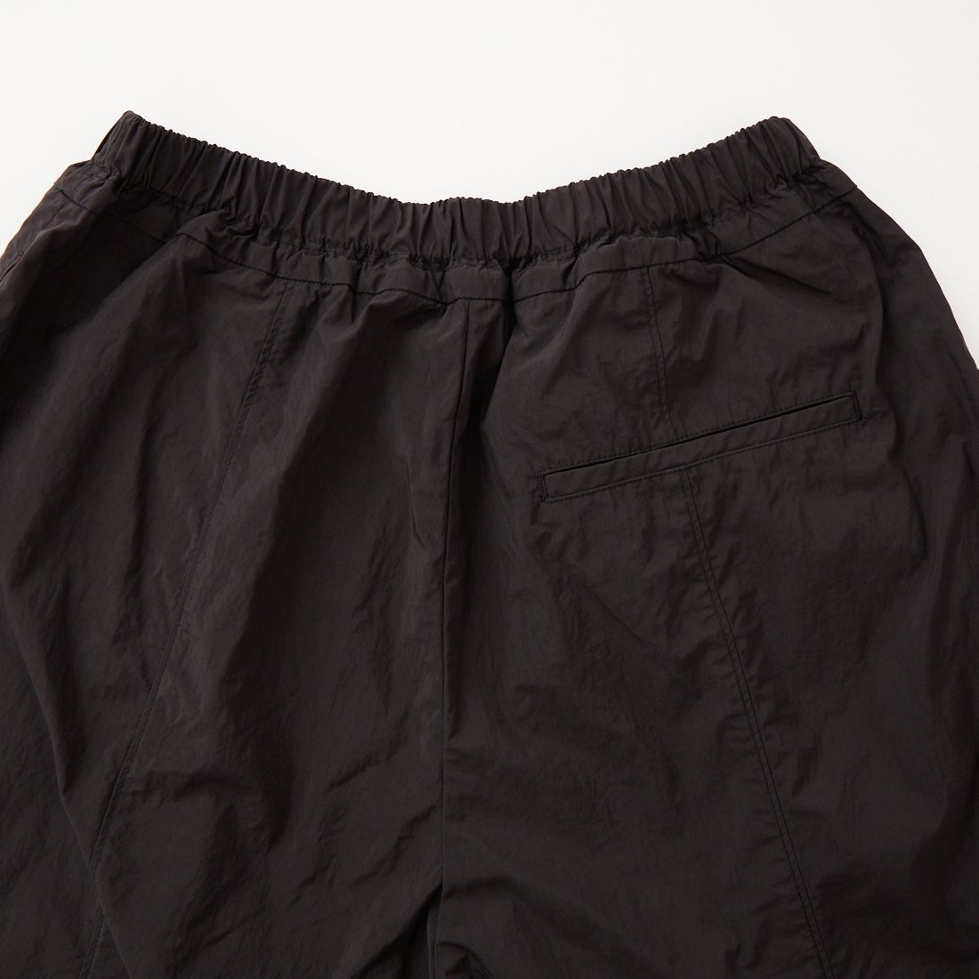 anuke [アンヌーク] ボリュームタックコクーンパンツ [62610720] BLK
