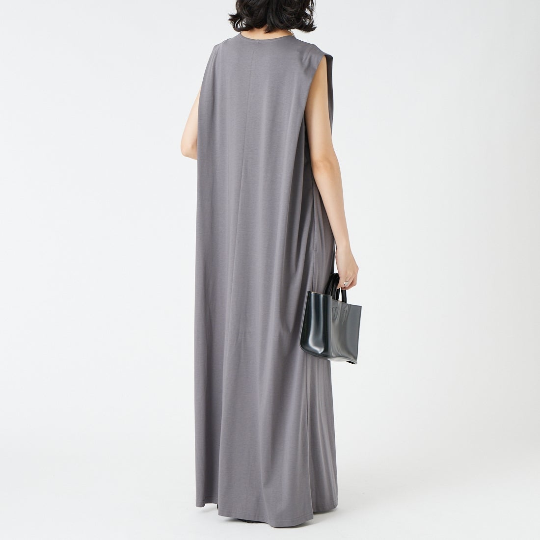 Jeans Factory Clothes [ジーンズファクトリークローズ] 接触冷感ノースリーブタックワンピース [21268058] 003 ﾁｬｺｰﾙ &&モデル身長：162cm 着用サイズ：38&&