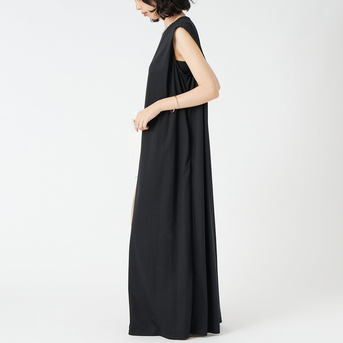 Jeans Factory Clothes [ジーンズファクトリークローズ] 接触冷感ノースリーブタックワンピース [21268058] 004 ﾌﾞﾗｯｸ &&モデル身長：162cm 着用サイズ：38&&