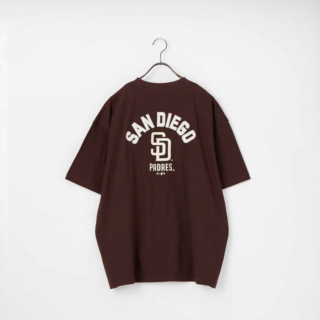 Fanatics [ファナティクス] 別注 MLBロゴ バックプリント ショートスリーブTシャツ [ML0126SS0012-JF] BROWN SD