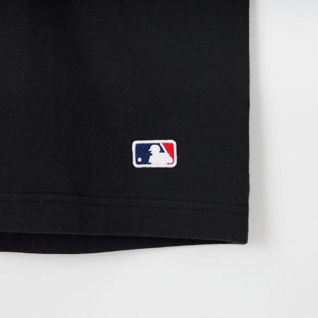Fanatics [ファナティクス] 別注 MLBロゴ バックプリント ショートスリーブTシャツ [ML0126SS0012-JF] BLACK NY