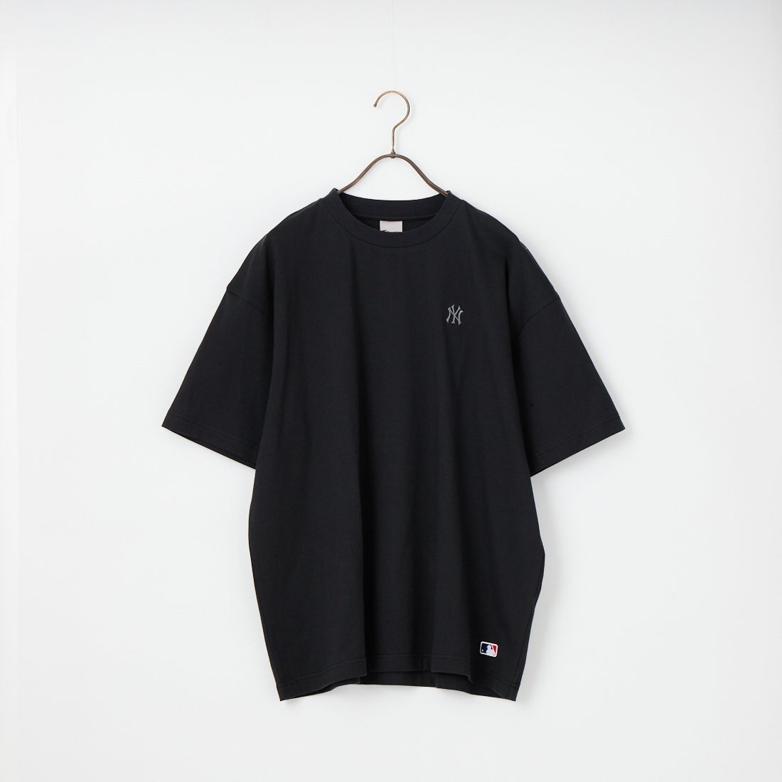 Fanatics [ファナティクス] 別注 MLBロゴ バックプリント ショートスリーブTシャツ [ML0126SS0012-JF] BLACK NY