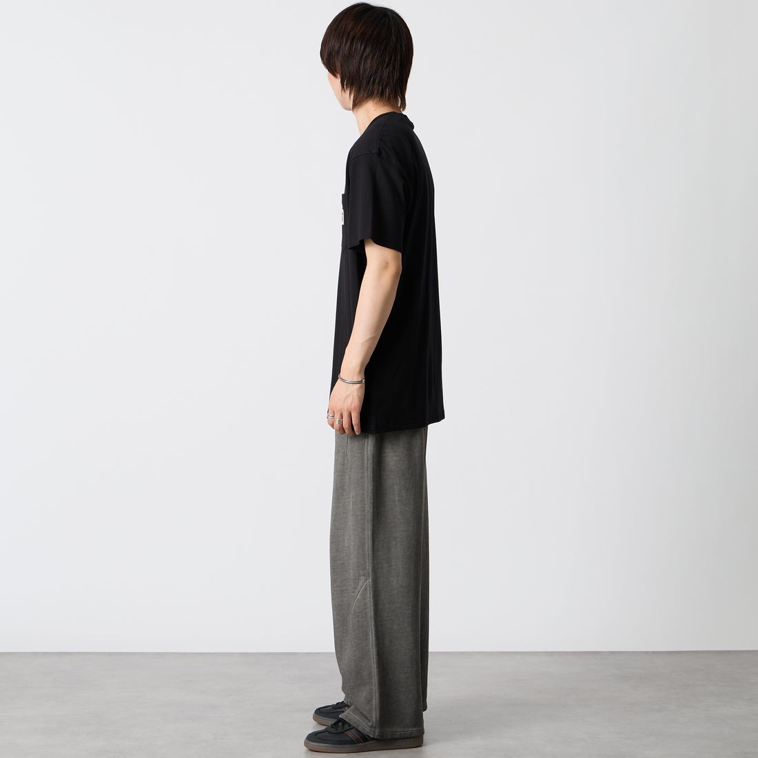carhartt WIP [カーハートダブリューアイピー] ショートスリーブポケットハートTシャツ [I032128] BLACK/BLAC &&モデル身長：177cm 着用サイズ：M&&