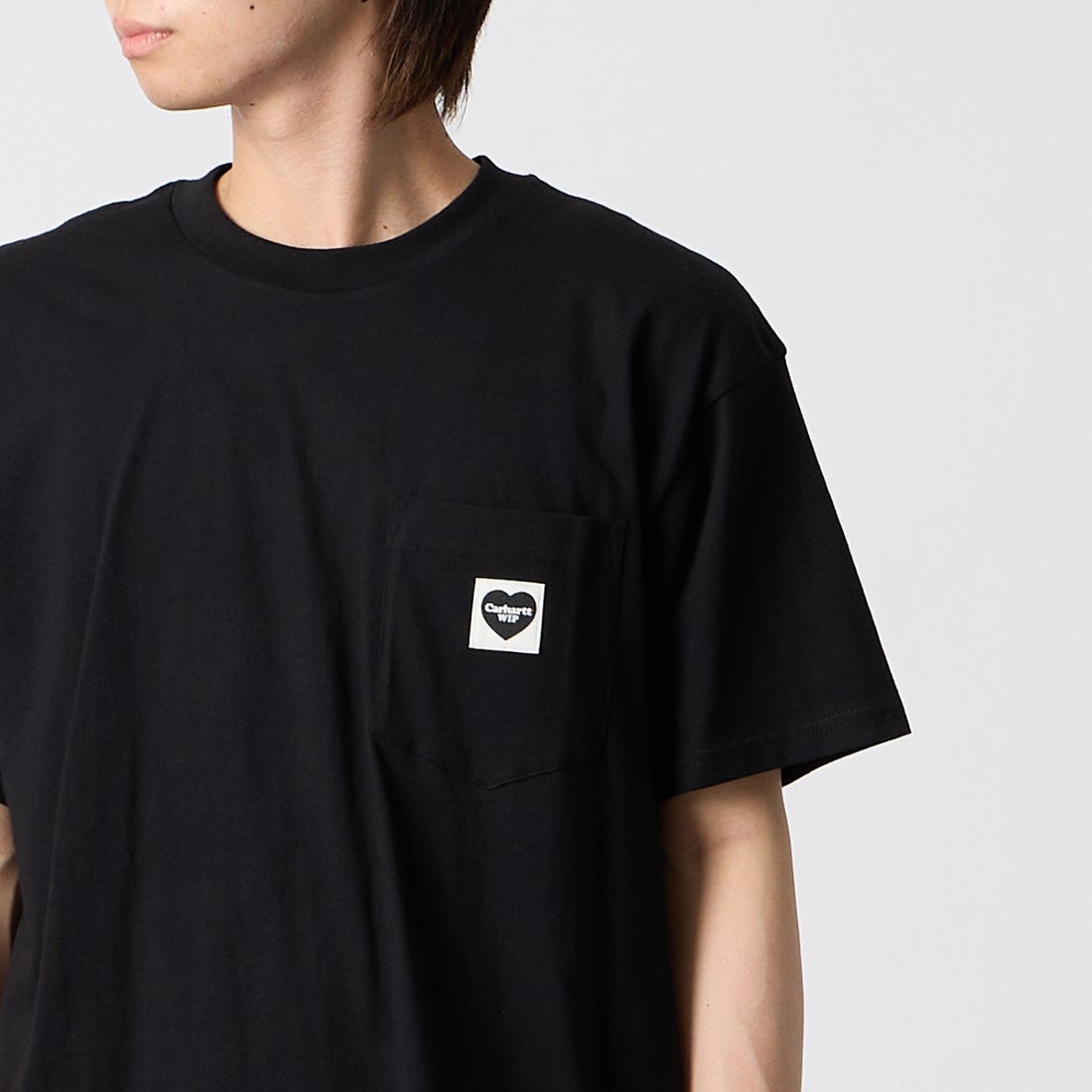 carhartt WIP [カーハートダブリューアイピー] ショートスリーブポケットハートTシャツ [I032128] BLACK/BLAC &&モデル身長：177cm 着用サイズ：M&&