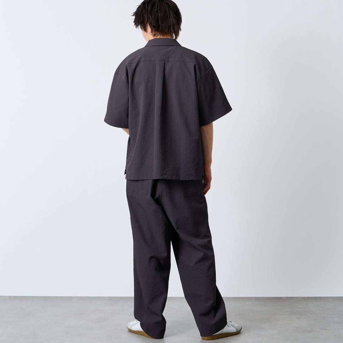 THOUSAND MILE [サウザンド マイル] 別注 ショートスリーブシャツ パンツセットアップ [TM261SS50841-JF] 19 DK.GRAY &&モデル身長：177cm 着用サイズ：L&&