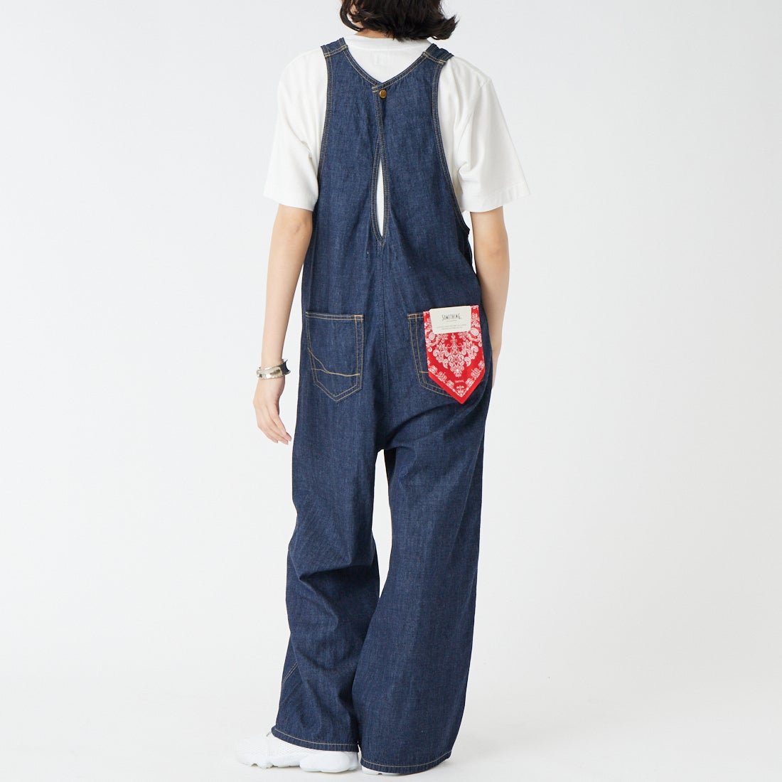 SOMETHING [サムシング] アメスリオールインワン [SN899] 2600 O.W &&モデル身長：162cm 着用サイズ：S&&