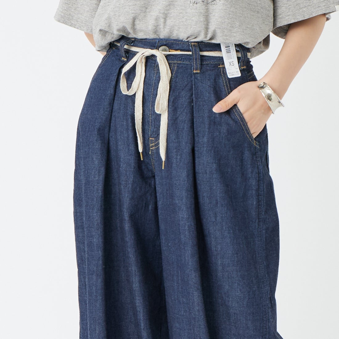 SOMETHING [サムシング] ハイパー カーブデニムパンツ [SN888] 2600 O.W &&モデル身長：162cm 着用サイズ：XS&&