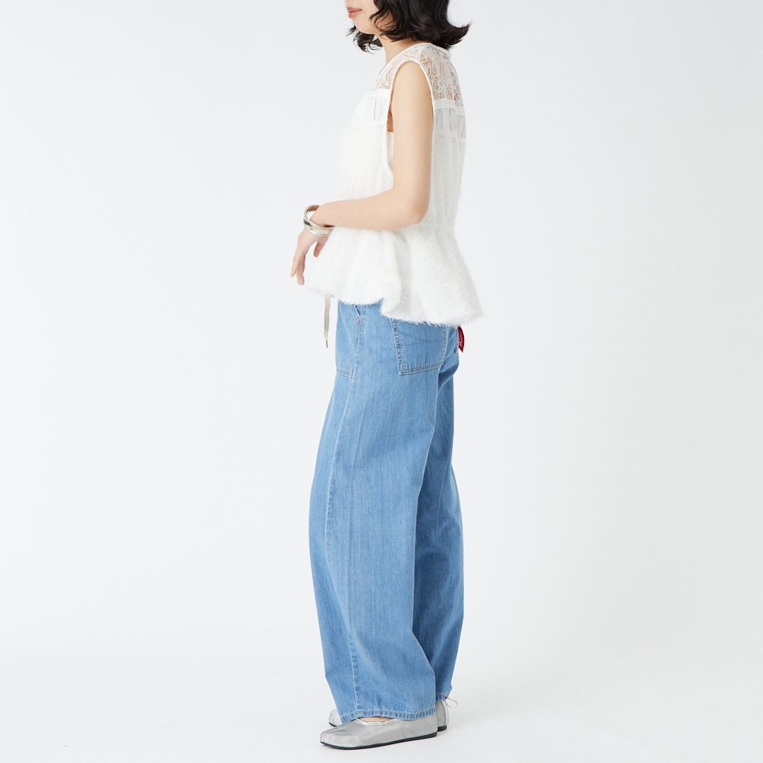 SOMETHING [サムシング] ベイカー カーブライトオンスデニムパンツ [SN800]  2698 L.BLU &&モデル身長：162cm 着用サイズ：XS&&