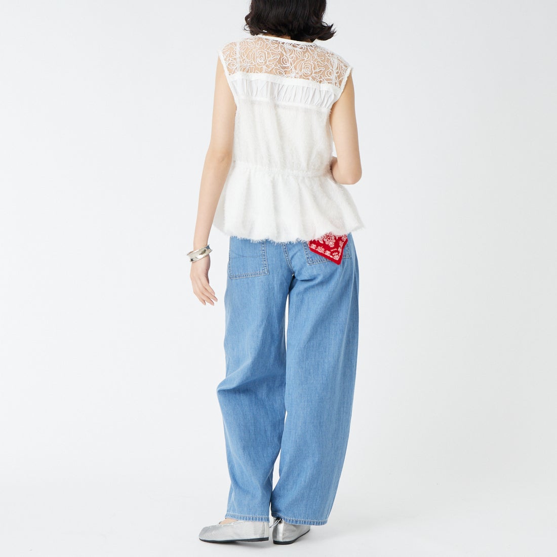 SOMETHING [サムシング] ベイカー カーブライトオンスデニムパンツ [SN800]  2698 L.BLU &&モデル身長：162cm 着用サイズ：XS&&