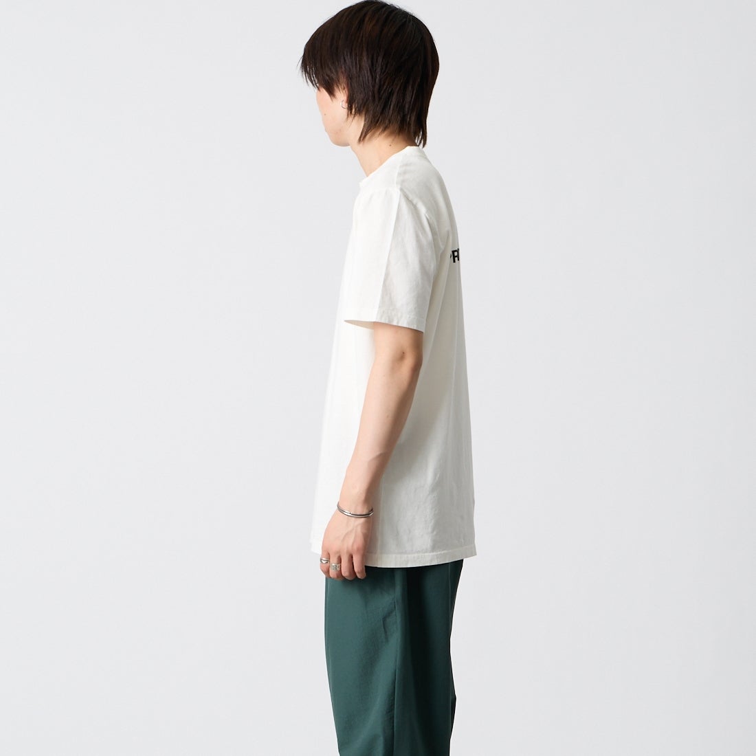 A.P.C. [アー・ペー・セー] バックプリントTシャツ [APC-PRINTEMPS-26] 91 BLANC C &&モデル身長：177cm 着用サイズ：M&&
