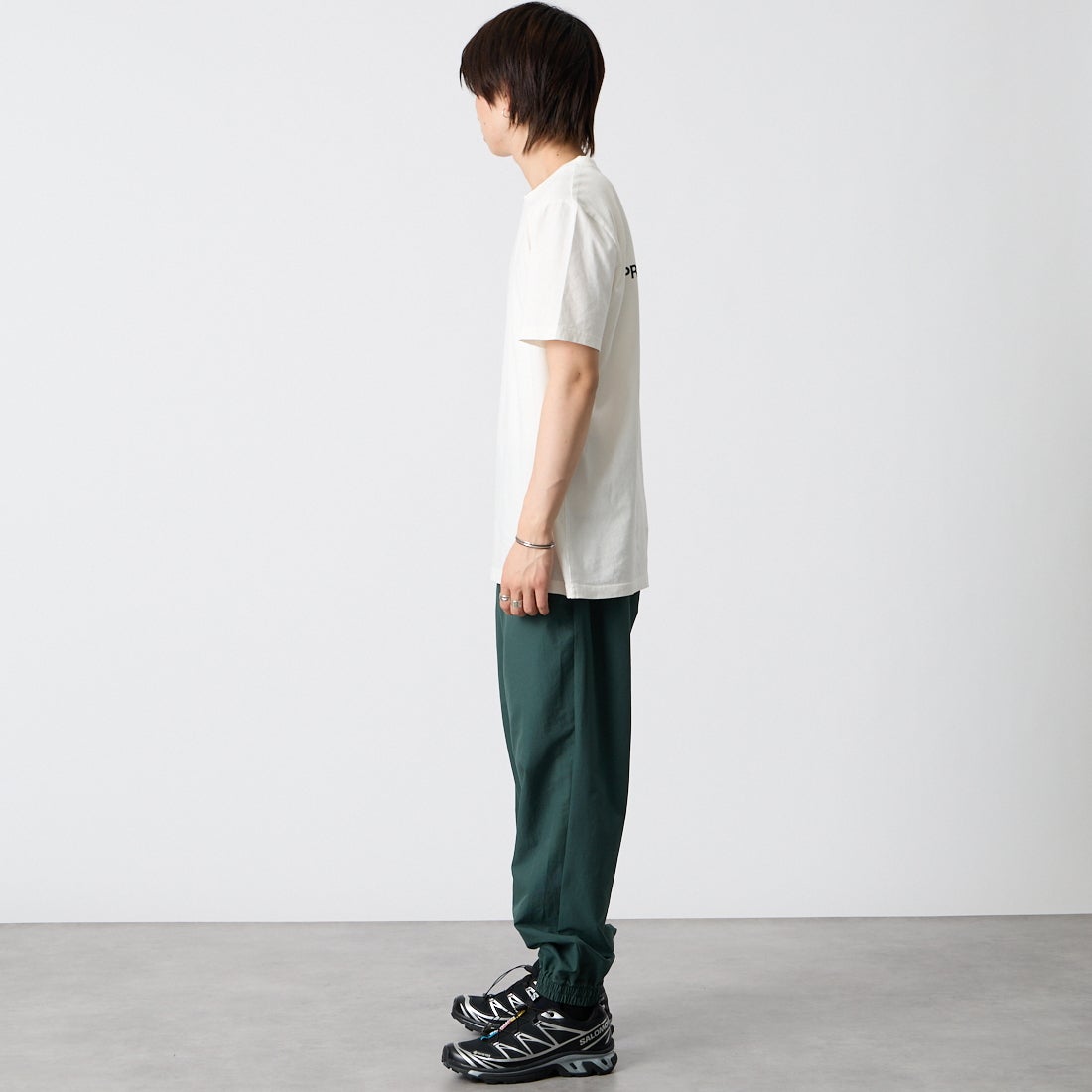 A.P.C. [アー・ペー・セー] バックプリントTシャツ [APC-PRINTEMPS-26] 91 BLANC C &&モデル身長：177cm 着用サイズ：M&&