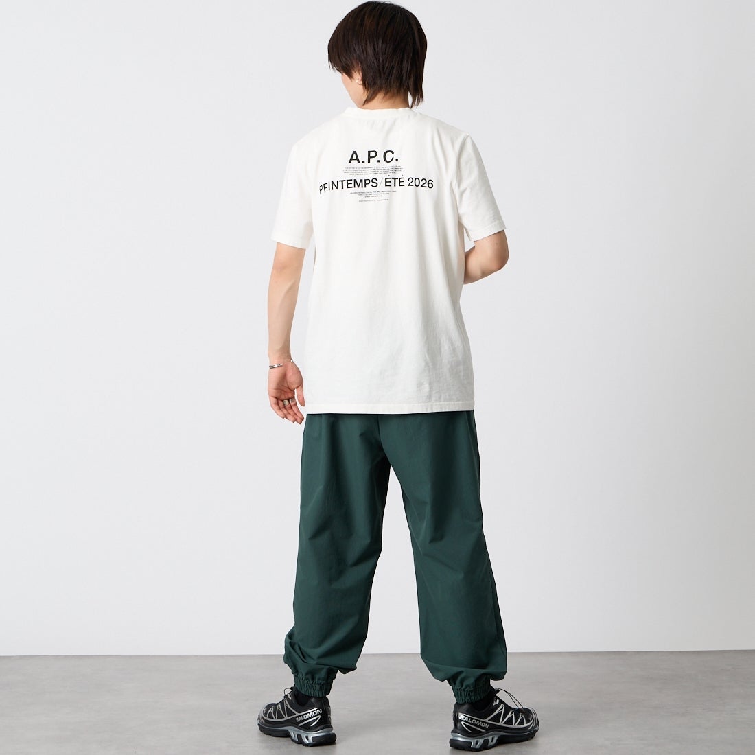A.P.C. [アー・ペー・セー] バックプリントTシャツ [APC-PRINTEMPS-26] 91 BLANC C &&モデル身長：177cm 着用サイズ：M&&