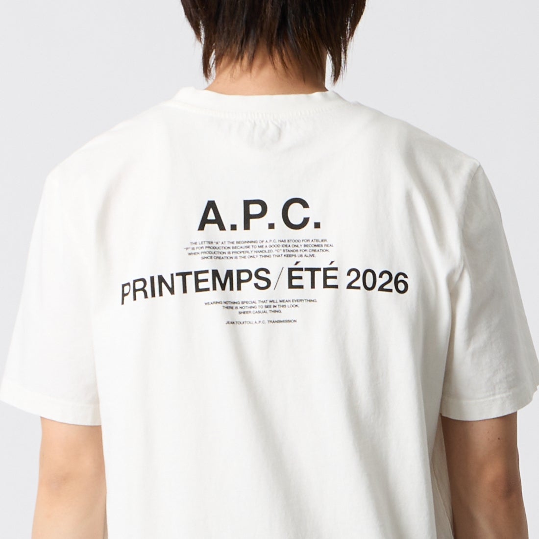 A.P.C. [アー・ペー・セー] バックプリントTシャツ [APC-PRINTEMPS-26] 91 BLANC C &&モデル身長：177cm 着用サイズ：M&&