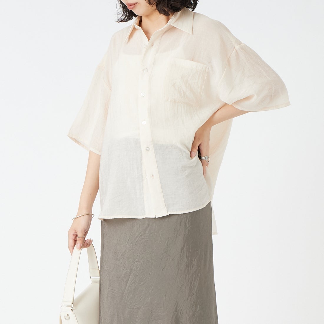 USINE [ユジーヌ] ショートスリーブシアーオーバーシャツ [IN10-SH-6] ﾍﾞｰｼﾞｭ &&モデル身長：162cm 着用サイズ：F&&