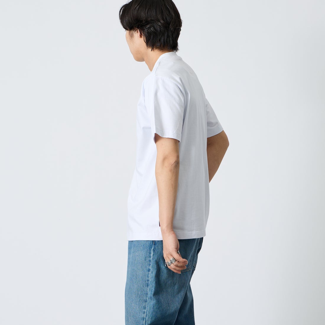 PARIS SAINT-GERMAN [パリ・サンジェルマン] 別注 ワンポイント刺繍ロゴ ショートスリーブTシャツ [PS0126SS0009-JF] WHITE &&モデル身長：179cm 着用サイズ：L&&