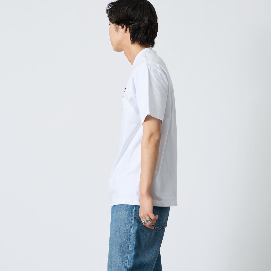 PARIS SAINT-GERMAN [パリ・サンジェルマン] 別注 フロント刺繍ロゴ ショートスリーブTシャツ [PS0126SS0010-JF] WHITE &&モデル身長：179cm 着用サイズ：L&&